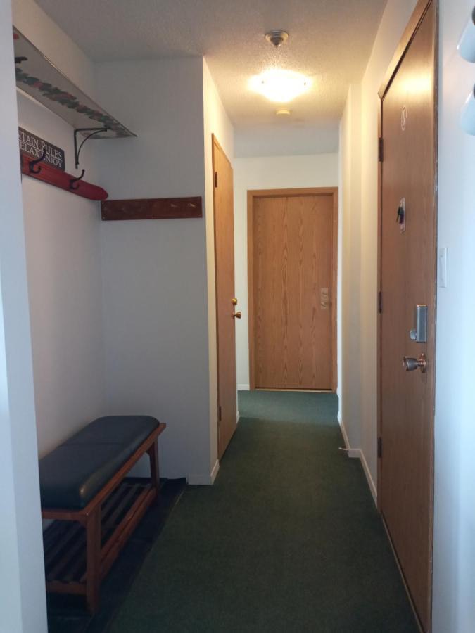 Village Center 2 Bedroom Condo Big White Exterior foto